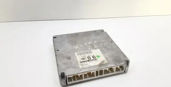 Nissan X-Trail T30 Engine control unit/module 237108H860 2758002031