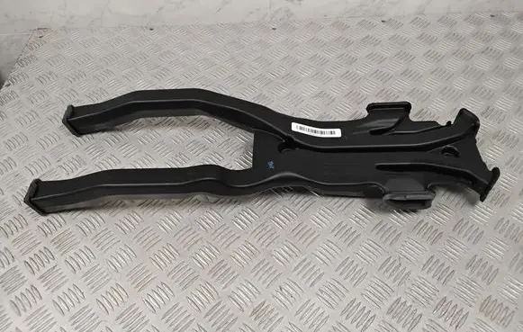 Ford Mach-E I Air intake duct part LJ8BR01902BE