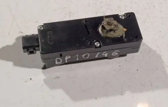 Lexus RX 300 Seat adjustment motor 8582060130
