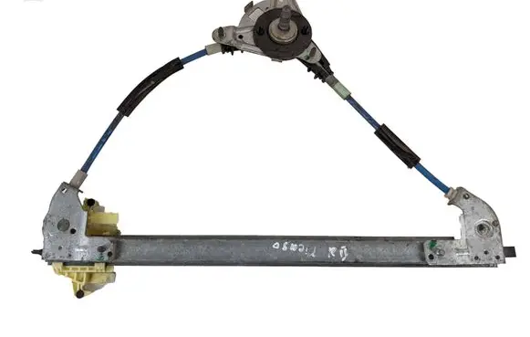 Rear door manual window regulator