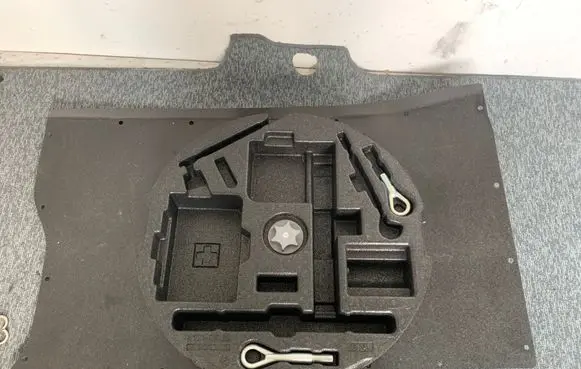 Nissan Qashqai Spare wheel section trim 