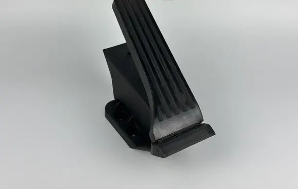 Mercedes-Benz E W212 Accelerator throttle pedal A2043000004