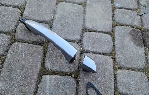 Opel Mokka B Rear door exterior handle 9686895877
