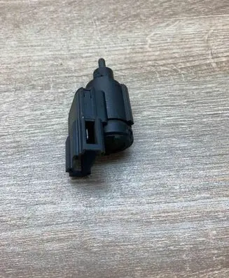 Audi A3 S3 8L Brake pedal sensor switch 1J0945511C 19322000