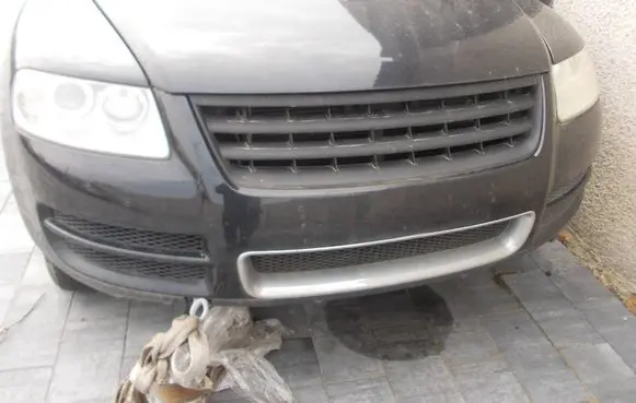 Volkswagen Touareg I Front piece kit