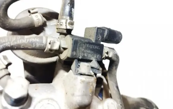 Audi A5 8T 8F Turbo solenoid valve 06F906283F 70047004