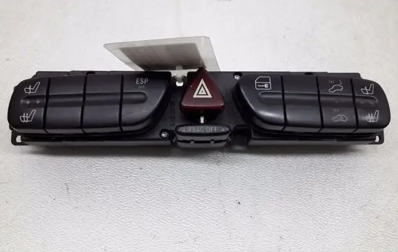 Mercedes-Benz CLC CL203 Hazard light switch A2038218058