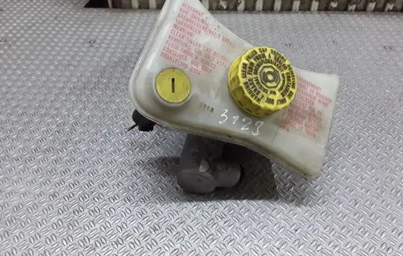 Audi A6 S6 C6 4F Master brake cylinder 8E0611301G