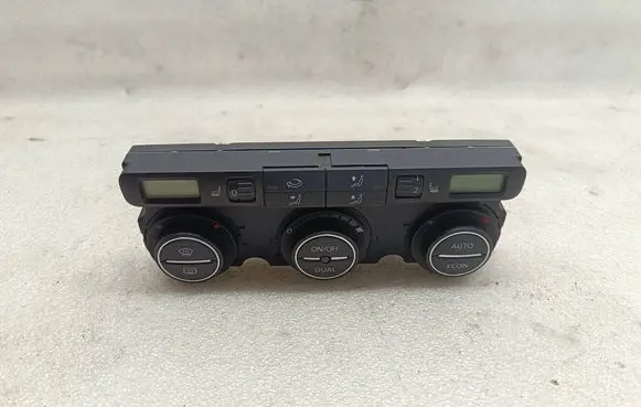 Volkswagen Touran I Climate control unit 746414 22120653