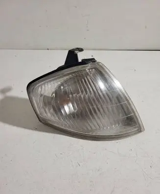 Mazda 323 F Front indicator light R4138R 010508