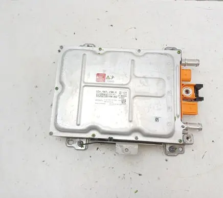 Voltage converter inverter