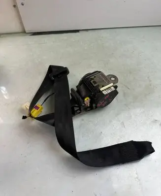 Volkswagen Polo IV 9N3 Front seatbelt 6Q3857705E 04167056 047056