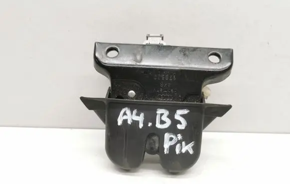 Audi A4 S4 B5 8D Tailgate/trunk/boot lock/catch/latch 8D9827520A