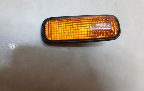 Honda CR-V Front fender indicator light 6R01391