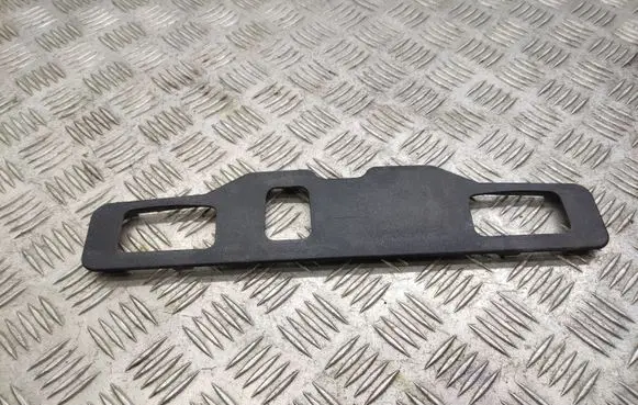 Nissan X-Trail T32 Trunk door license plate light bar 909144CE2A