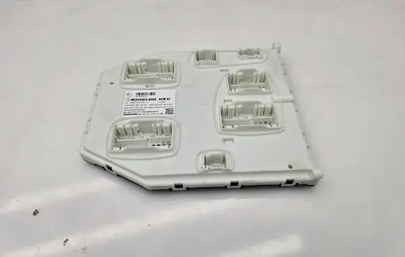 Mercedes-Benz Sprinter W907 W910 SAM control unit A9079000011 A4479023416 A9079013903