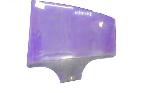 Volkswagen PASSAT B5 Front door window glass four-door