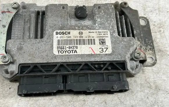 Toyota Aygo AB10 Engine control unit/module 0261S08723 896610H370 1039S60303
