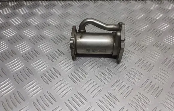 Renault Scenic II - Grand scenic II EGR valve cooler 8200729079