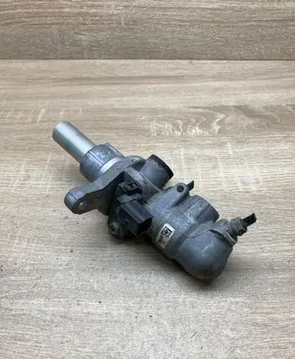 Volkswagen Golf VI Master brake cylinder 1K0945459A