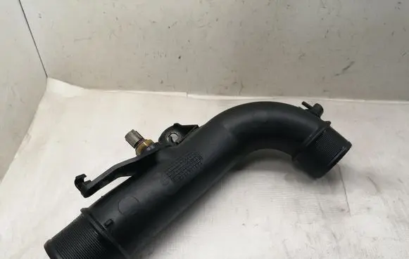 Toyota Corolla Verso AR10 Intercooler hose/pipe 173620R011