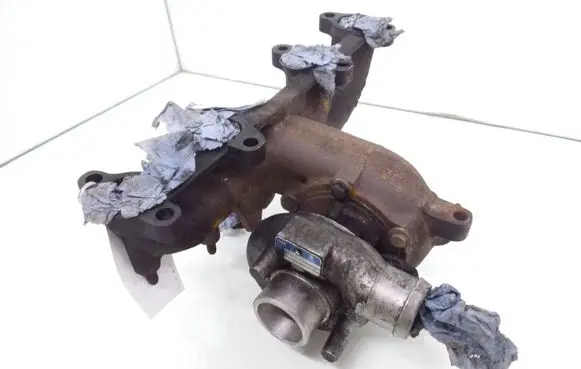 Volkswagen Golf IV Turbo 038253014A BV39A0017