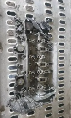 Mercedes-Benz C W205 Engine head 130C07962R
