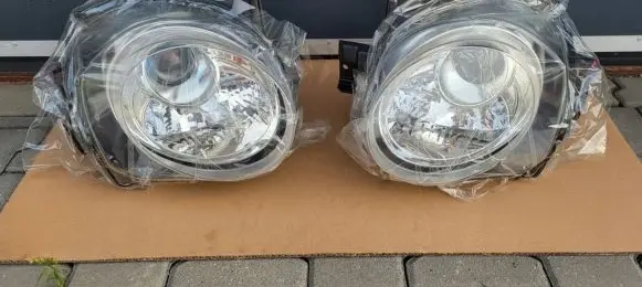 Nissan Leaf I (ZE0) Headlights/headlamps set 