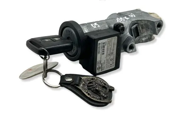 Nissan X-Trail T30 Ignition lock 5WK48042A 2671032209 28590C9902