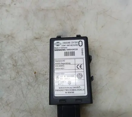 Nissan X-Trail T30 Door central lock control unit/module 285963Y50 5WK48821 5WK46472B
