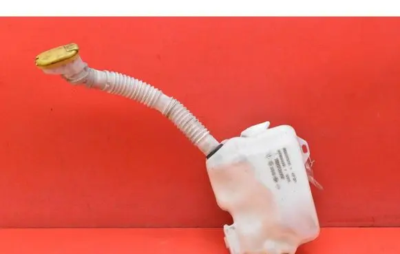 Renault Megane II Windshield washer fluid reservoir/tank 8200104706D
