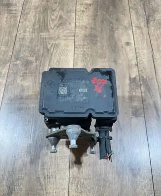 Mercedes-Benz E C207 W207 ABS Pump A1724313812 10021207944