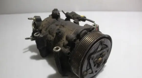 Peugeot 207 Air conditioning (A/C) compressor (pump) 9651910980