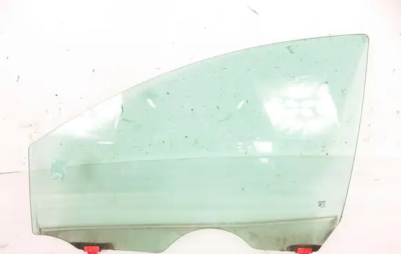 Nissan Quest Front door window glass four-door