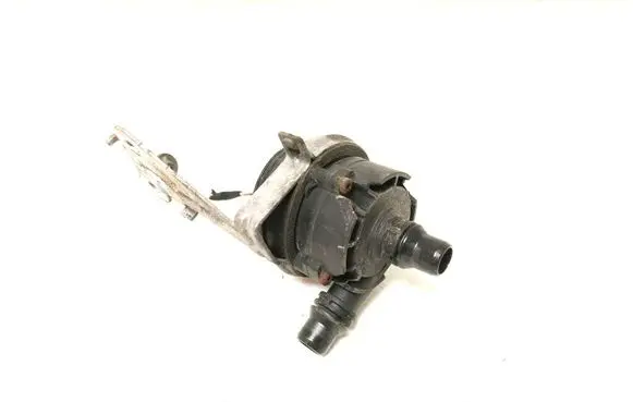 Mercedes-Benz C W205 Electric auxiliary coolant/water pump A0005004386