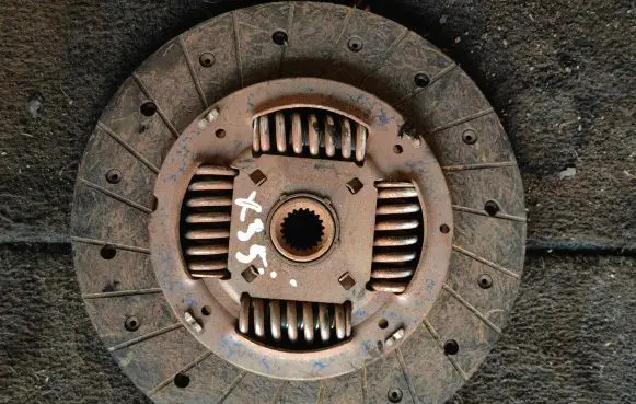 Hyundai ix35 Clutch pressure plate 324074610