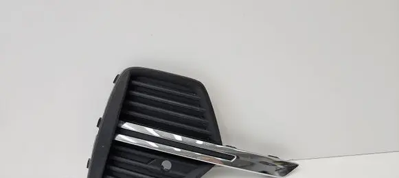 Volvo XC60 Front bumper lower grill 32234947