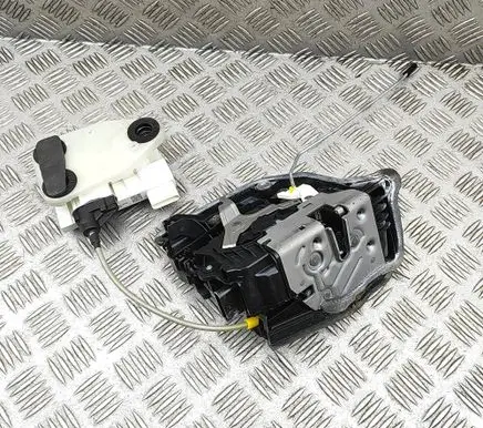 BMW XM Front door lock 7477702 5A67674