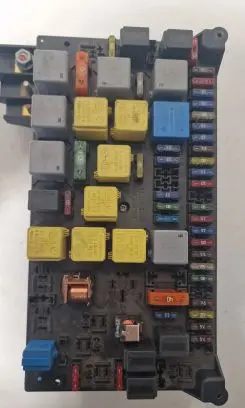 Mercedes-Benz ML W163 Fuse box set 1635450205 08200101