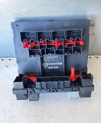 Volkswagen PASSAT B6 Comfort/convenience module 3C0937049J F005V00530