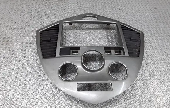 KIA Carens I Radio/GPS head unit trim 0K2E155210