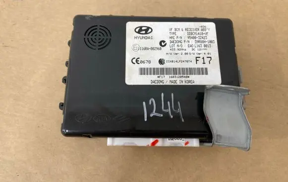 Hyundai i40 Other control units/modules 954003Z423 116RA002960 39R88H1003