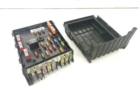 Volkswagen PASSAT B6 Fuse module 3C0937125 1K0937132F 7M0951253A