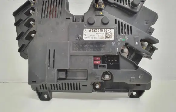 Mercedes-Benz S W222 Fuse module A2225406040 P00169278