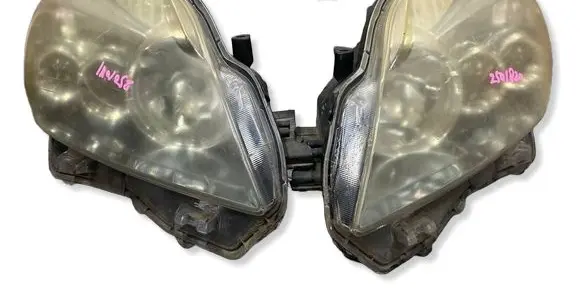 Toyota Prius (XW30) Headlights/headlamps set 8596747010 3550079290