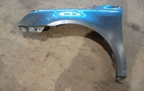 Toyota Avensis T250 Fender 