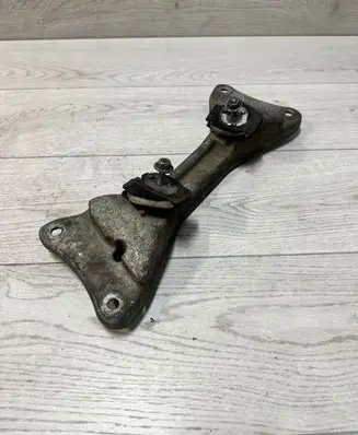BMW 3 F30 F35 F31 Gearbox mounting bracket 6796607 18574710