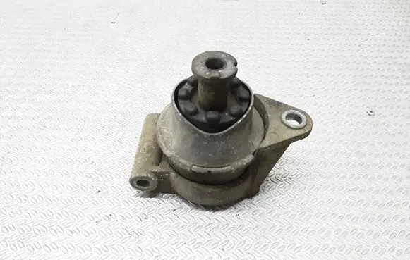 Opel Zafira B Engine mount bracket 24427641