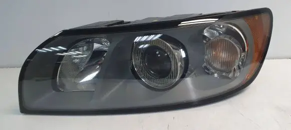 Volvo V50 Headlight/headlamp 30698885