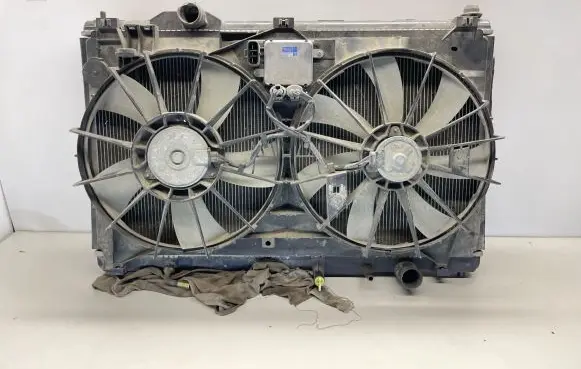 Lexus GS 300 350 430 450H Radiator set 8925730070 8595730070